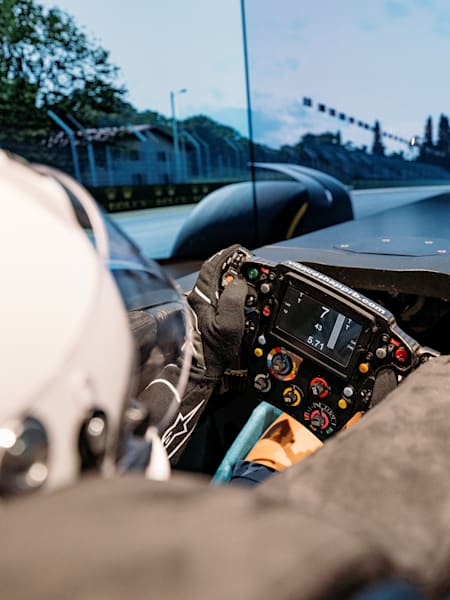 Hoe werkt een F1 simulator en wat doen simcoureurs