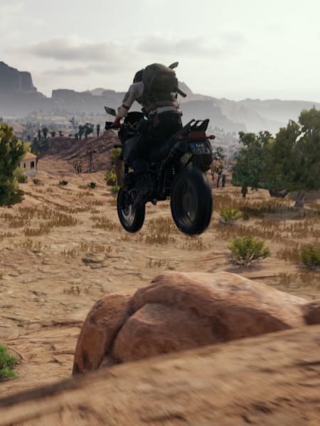 En moto por el desierto. Los vehículos juegan un papel importante en PUBG. Nuestra guía para principiantes ofrece consejos y trucos útiles.