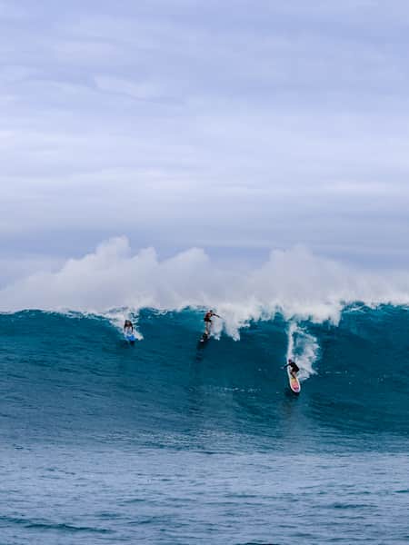 Summer vs. winter surfing
