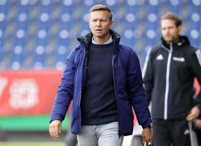 Jesse Marsch v pozícii trénera Red Bullu Salzburg počas rakúského pohára.