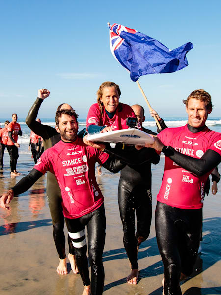 Sam winning her first World Championship at La Jolla San Diego in 2018.
