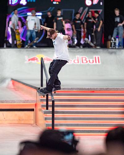 Jamie Foy at PSL hitting a front feeble 