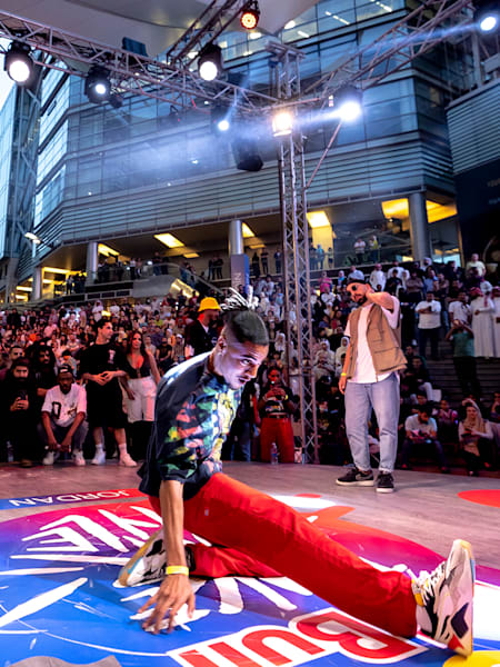 بطل "ريد بُل دانس يور ستايل" إلى جنوب إفريقيا لتمثيل الأردن