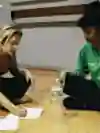Dans le cinquième épisode de All Access, Danitsa travaille avec un coach sur sa performance sur scène.
