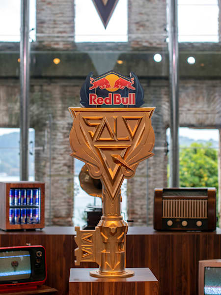 El trofeo de Red Bull Solo Q.