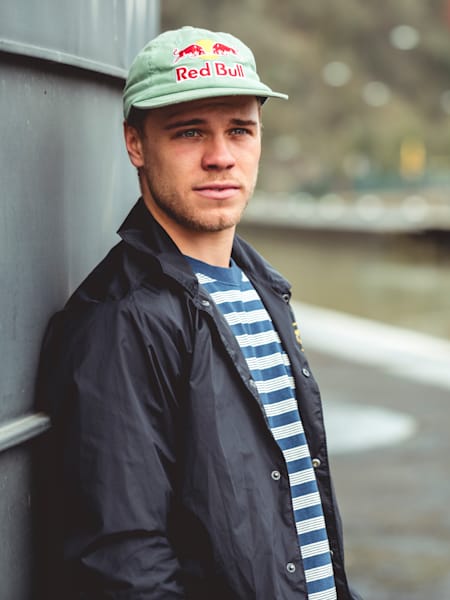 Le Britannique Laurie Greenland nous palre de comment il gère l’annulation des étapes de la Coupe du monde de VTT descente et aménage son entraînement.