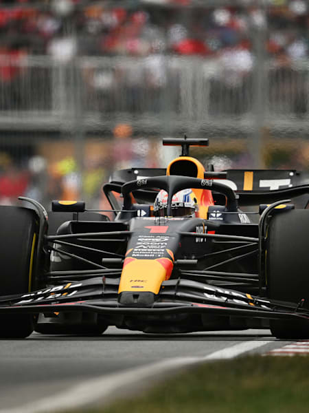 Le pilote Red Bull Racing Max Verstappen roule au volant de sa monoplace sur le circuit Gilles-Villeneuve lors du Grand Prix du Canada de Formule 1 2023.