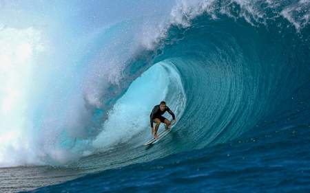 Natxo González en Teahupoo