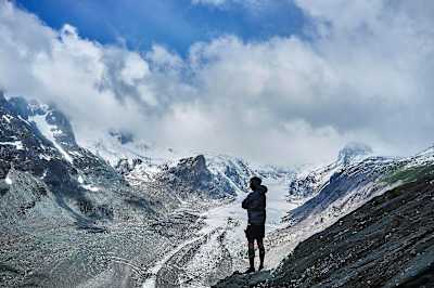 Flo Neuschwander blickt auf den Grossglockner