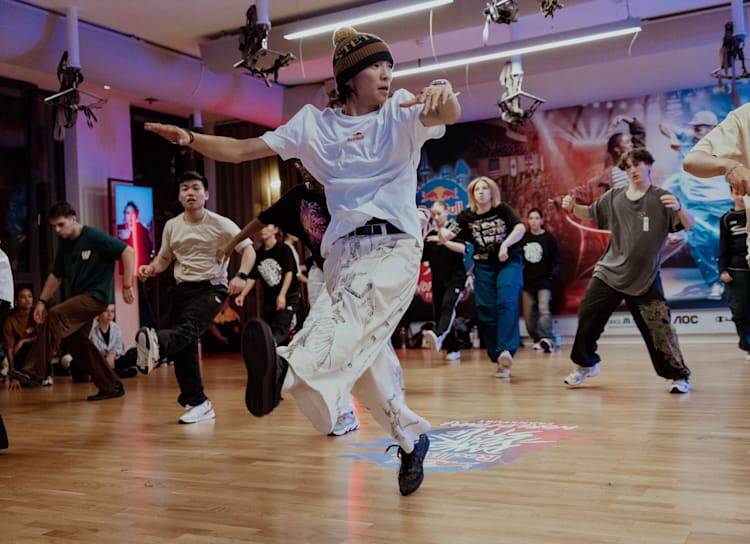 ブレイキン王者・B-Boy Shigekixとスキージャンプ王者・小林陵侑 ブレイキン王者・B-Boy Shigekixとスキージャンプ王者・小林陵侑