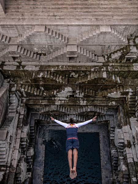 Orlando Duque cliff dives into the Toorji step well in Jodhpur