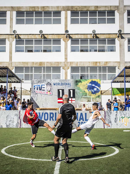 5-vs-5 – bis zum letzten Mann. Das ist Neymar Jr's Five in Zahlen.