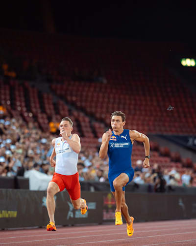 In 2024, Mondo and Karsten sprint at the Karsten vs Mondo athletics event in Zurich, Switzerland.