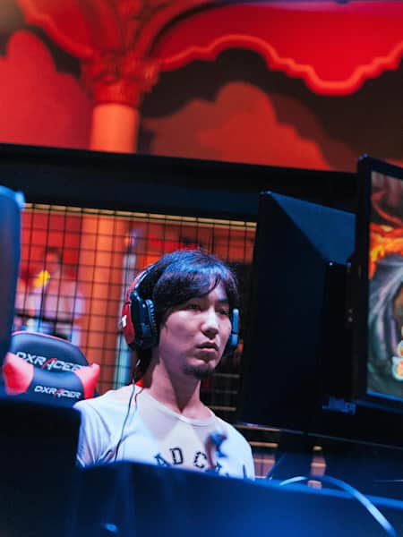 Daigo performs at Red Bull Kumite in Paris, France on March 28, 2015