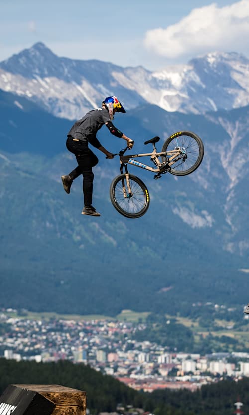 Emil Johansson performing at Crankworx Innsbruck Dual Slopestyle June 17, 2021 