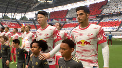 Das Team von RB Leipzig in FIFA 22 vor dem Anstoß.