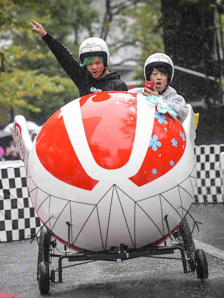 Red Bull Box Cart Race 2017】UVERworldが「おバカ」に挑戦!!