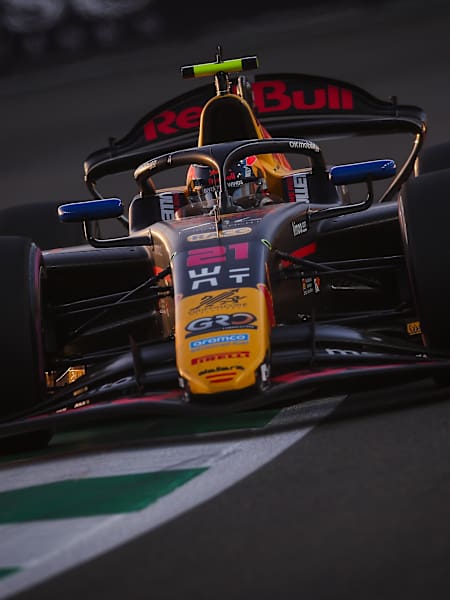 Jeddah F2 points for Martí – Technical problems for Hadjar