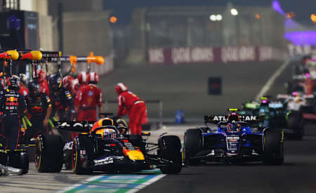 Max Verstappen beim Boxenstopp beim Formel 1 Grand Prix von Katar, 2025.