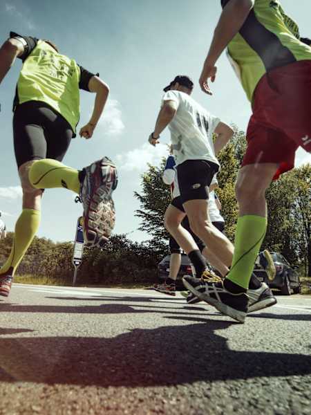 Des participants courent lors de la Wings for Life World Run à Darmstadt en Allemagne le 4 mai 2014.
