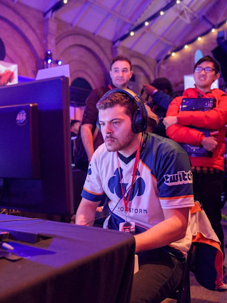 Alex Myers playing at Red Bull Battle Grounds.