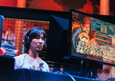 5 documentários sobre o universo dos eSports para assistir online