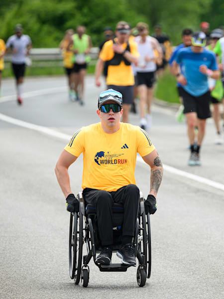 Jernej Slivnik leta 2024 na tekmi Wings for Life World Run v Ljubljani tekmuje na invalidskem vozičku