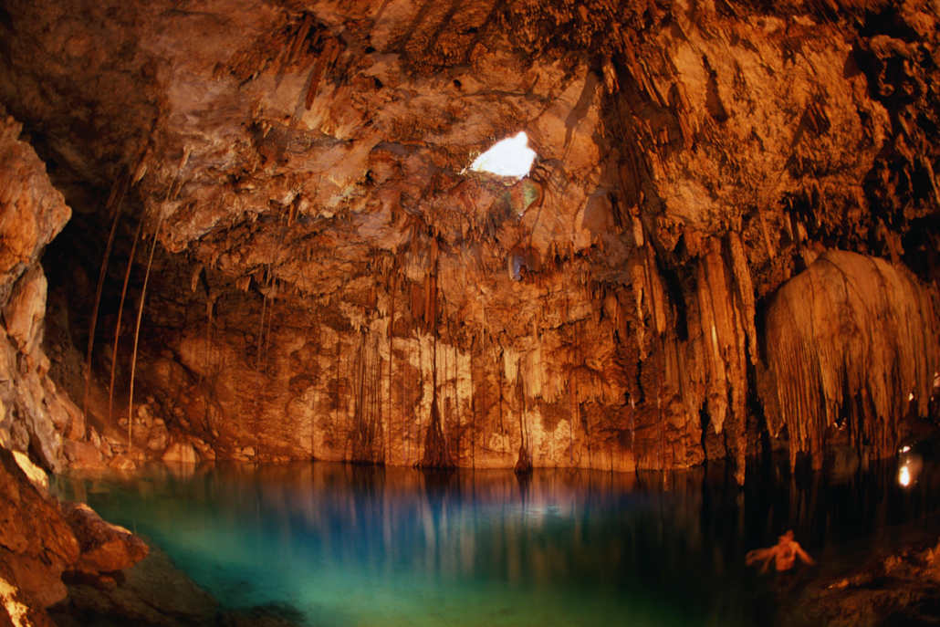 Le cénote Ditznup, près de Chichen Itza est dans le top 10 des lieux les plus incroyables du monde.