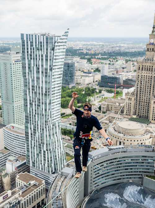 Jaan Roose i Red Bull Linia Czasu nad Warszawą