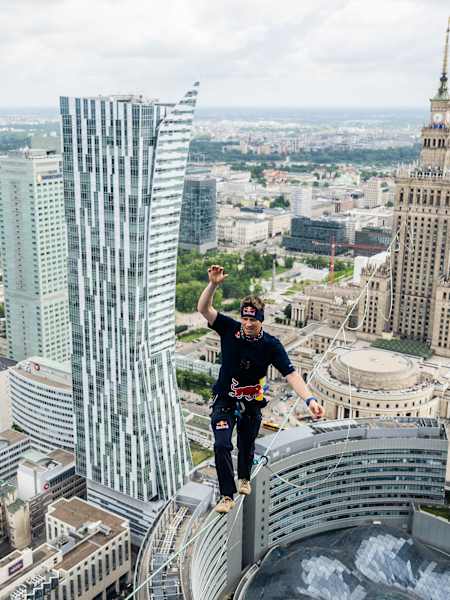 Jaan Roose i Red Bull Linia Czasu nad Warszawą