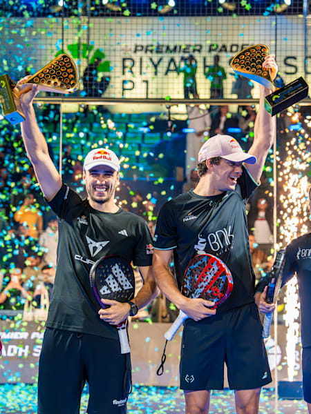 Pdódium del Riyadh Season Premier Padel P1 en Riad, Arabia Saudí en marzo de 2024.