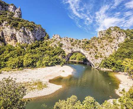 Přírodní oblouky a mosty - 	Francie, Pont d’Arc
