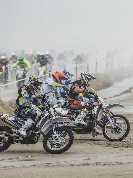 RedBull.com se penche sur les meilleures courses sur le sable, notamment l'Enduropale du Touquet.