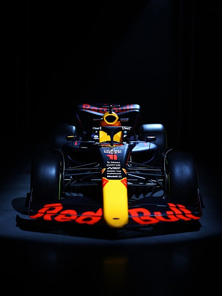 Monopost RB18 týmu Red Bull Racing - pokročilá technologie má svou cenu 