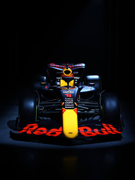 Monopost RB18 týmu Red Bull Racing - pokročilá technologie má svou cenu 