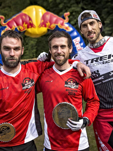 Dave Egan (IR), Colin Ross (NI), Gee Atheron (UK)