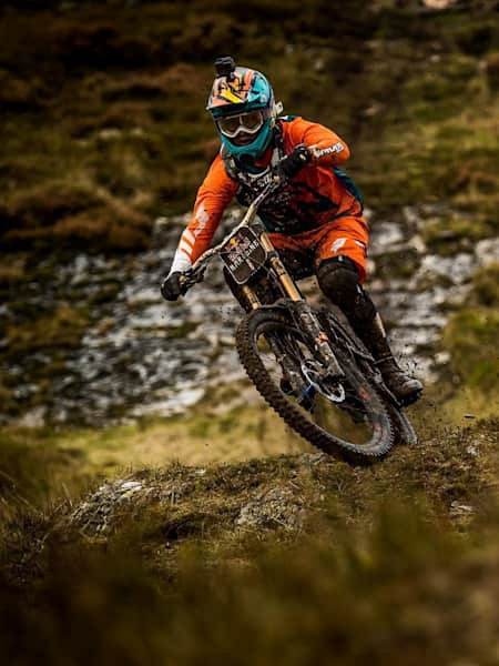 Red bull bike riders outlet