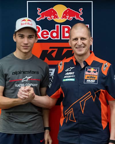 Aldi red bull shirt online