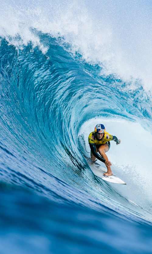 WSL Champion Caitlin Simmers of the United States performs at the Lexus Pipe Pro, the first stop of the World Surf League 2025 in Oʻahu, Hawaii, USA on February 8, 2025.