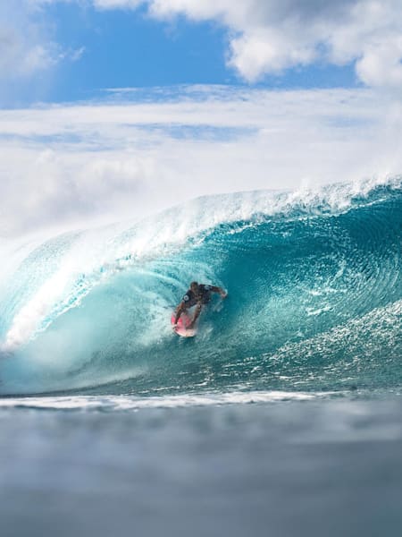 Dropping in on the Volcom Pipe Pro.