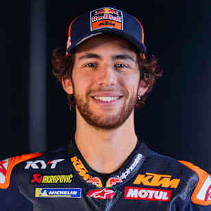 Enea Bastianini visto durante la presentación del equipo Red Bull KTM MotoGP el 30 de enero de 2025