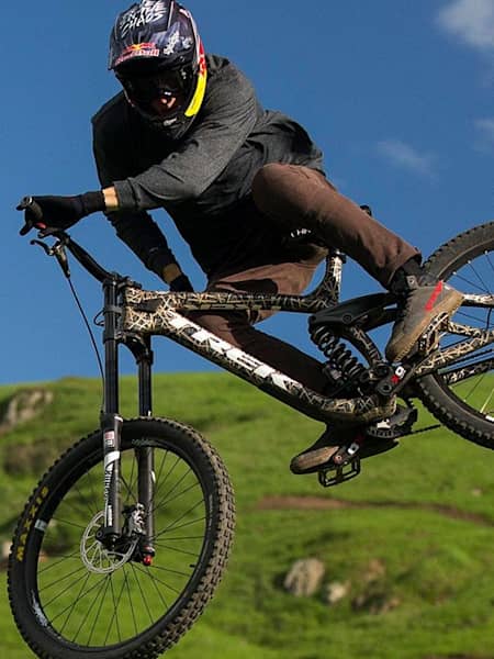 Brandon Semenuk s One Shot Segment from MTB film unReal