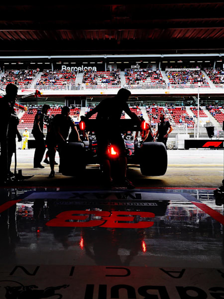 Box, Box, Box... backstage bei Red Bull Racing