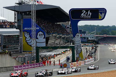 Départ des 24 Heures du Mans 2015, course d'endurance disputée sur le Circuit du Sarthe, au Mans, en France