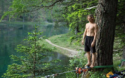 Mich Kemeter prepares for a distance slacklining attempt