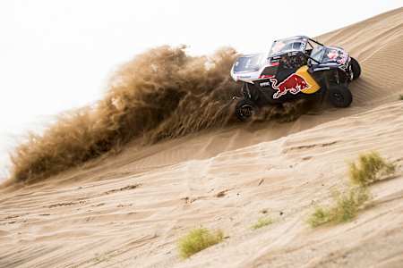 Cyril Despres (FRA), del Red Bull Off-Road Team USA, realiza una prueba en Yeda el 3 de enero de 2020, antes del comienzo del Rally Dakar 2020.