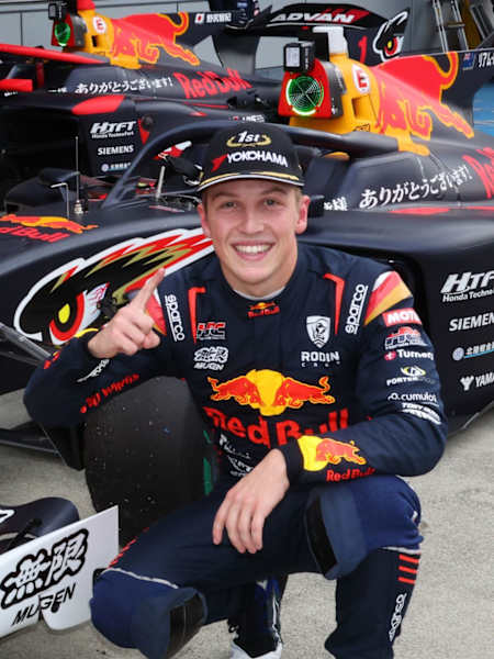 L. Lawson in the parc ferme after his victory in Fuji - Super Formula 2023