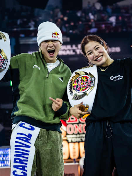 Issin & Riko: Die Champions feiern Red Bull BC One-Sieg in Tokio 2025