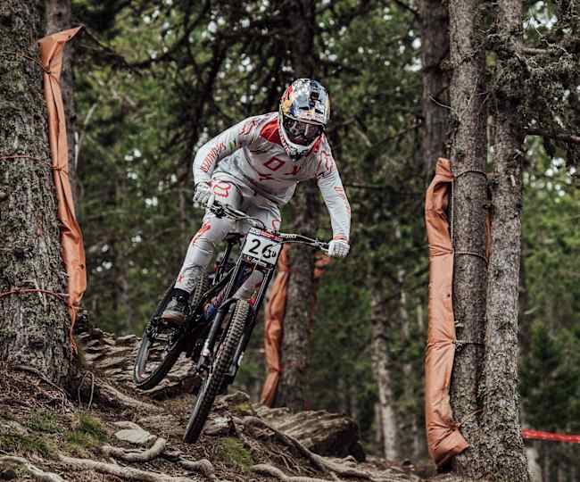 Loïc Bruni MTB ++video++ Fast Life Red Bull Bike