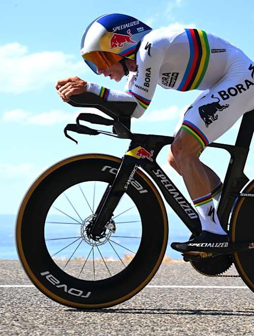 Remco Evenepoel wins also the individual time trial at the Tour de France.